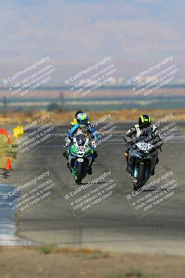 media/Aug-13-2023-CRA (Sun) [[1cfc37a6fb]]/Race 4 400 Superbike/Race/